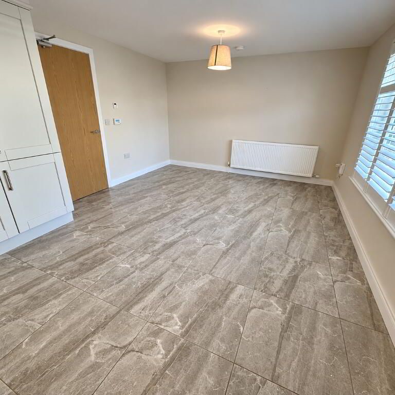 73 Ballyveigh Crescent, Antrim, BT41 2FL - Photo 1