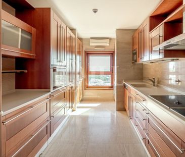 2 room luxury Apartment for rent in Alges, Oeiras, Lisbon - Photo 3