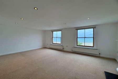 Weymouth, DT4 - Photo 2