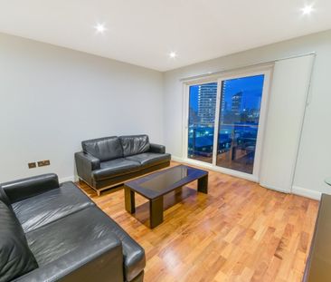 2 Bed Flat, Holman Road, SW11 - Photo 2