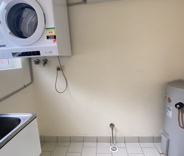 BEAUTIFUL 2 BEDROOM UNIT 700M TO YAGOONA STATION - Photo 5