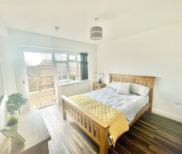 House of multiple occupation to rent - Photo 1