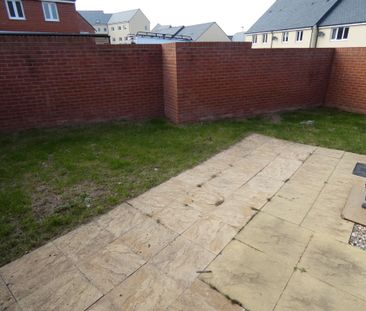 2 bed Terraced - To Let - Photo 1