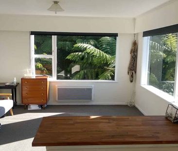 Leafy two bedroom flat in Highbury - Photo 3