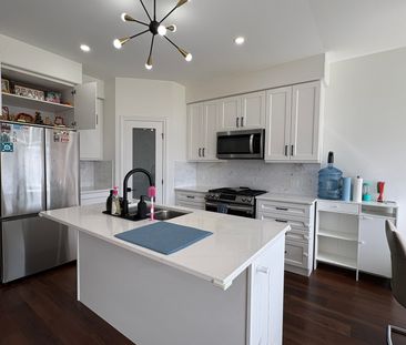 1369 Woodfield Cres, Kingston, ON K7P 0T3 - Photo 2