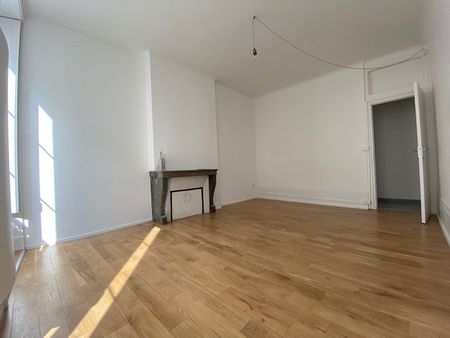 Location Appartement 4 pièces 86m² BESANCON 25000 - Photo 2