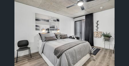 Near New Fully Furnished Studio Apartment, Security Building in Great Convenient Location, All Bills Included Free! - Photo 2