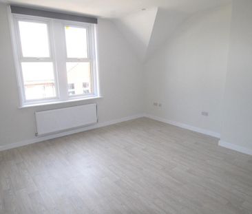 High Street, Littlehampton - Photo 3