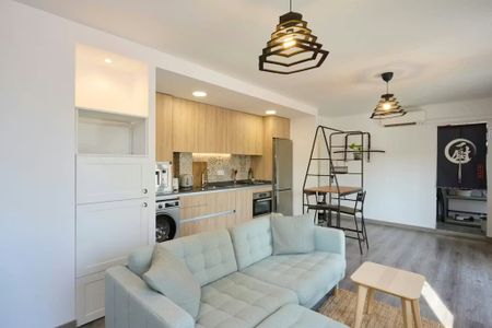 Carrer de Tessàlia, Barcelona, Catalonia 08019 - Photo 2