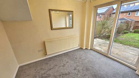 3 bedroom detached house to rent - Photo 2