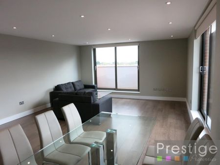 3 bedroom apartment to rent - Photo 4