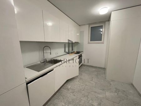 Rent Modern design 3-Bedroom | Aviatorilor by Herastrau Park - Photo 4