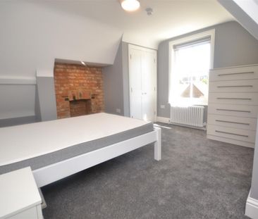 1 bedroom Flat To Let - Photo 2