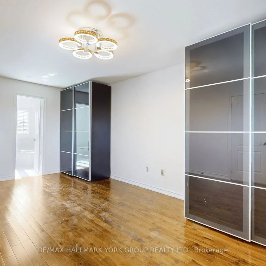 Detached Home For Lease | N9244586 - Photo 1