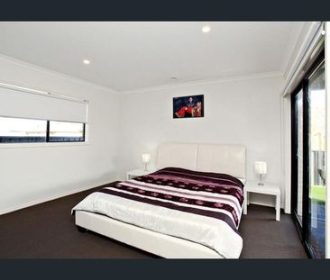 Family Home - Photo 6