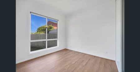 Brand New 2 Bedroom Flat With Private Garden! - Photo 2