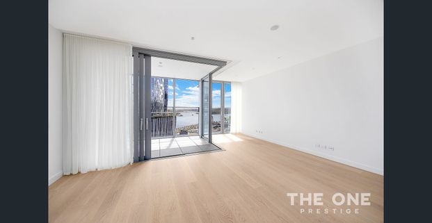 Luxury 2 Bedroom Apartment with Good Floor Plan and Great Harbor View - Photo 1