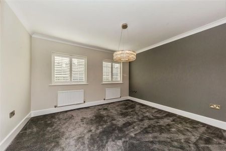5 bedroom detached house to rent - Photo 4