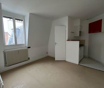 Appartement Paris 1 pièce(s) 18.79 m2 VIDE - Photo 2