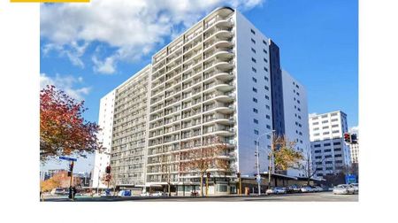 Central Auckland 2BR Gem with Amenities - Photo 4