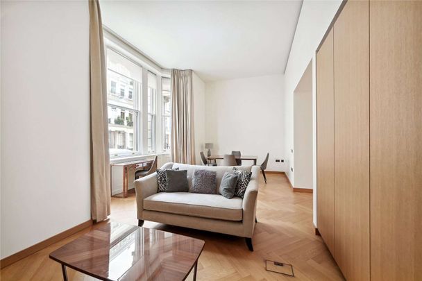 An excellent two bedroom flat offered unfurnished with use of pool and spa facilities. - Photo 1