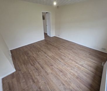 Elmore Road, Patchway - Photo 3