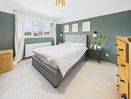 3 bedroom semi-detached house to rent - Photo 4