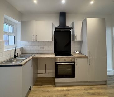 Town Lane, Little Neston - Photo 2