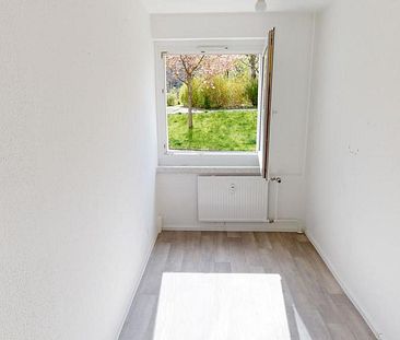 Mit Blick ins Grüne gelegene 3-Raum-Wohnung mit Balkon - Photo 4