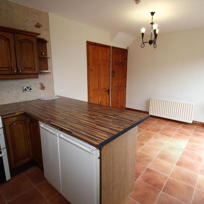 6 Sandyknowes Drive, Newtownabbey, BT36 5DF - Photo 1