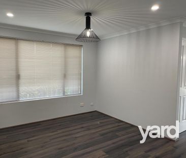 Contemporary Comfort in a Prime Melville Location - Photo 5