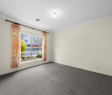4-Bedroom Family Home in Prime Craigieburn Location - Photo 5