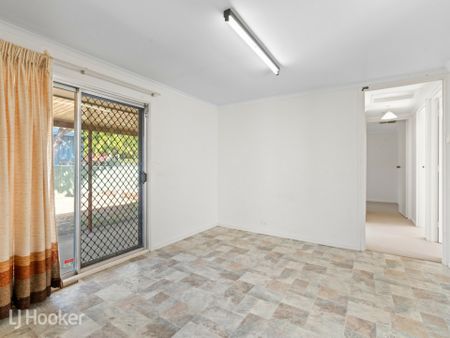 8 Hammond Avenue, Brahma Lodge SA, Belconnen - Photo 2