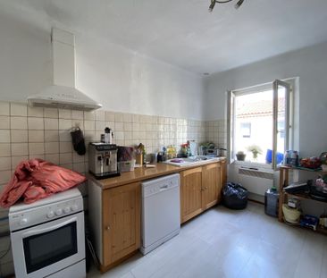 Location Appartement 3 pièces 82m² PIERREFEU DU VAR 83390 - Photo 3