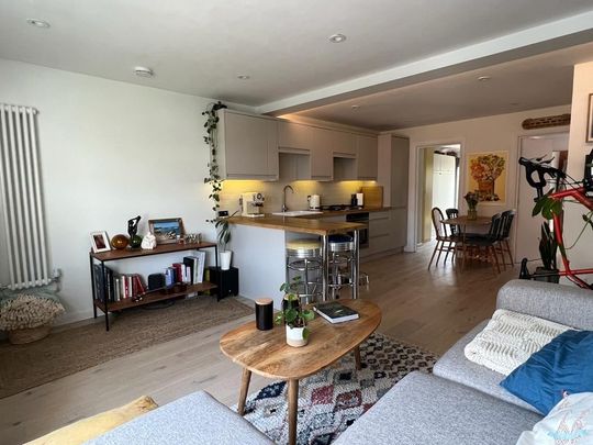 2 Bed Flat, Glyn Road, E5 - Photo 1