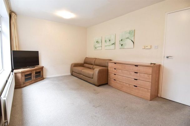 2 bedroom end of terrace house to rent - Photo 1