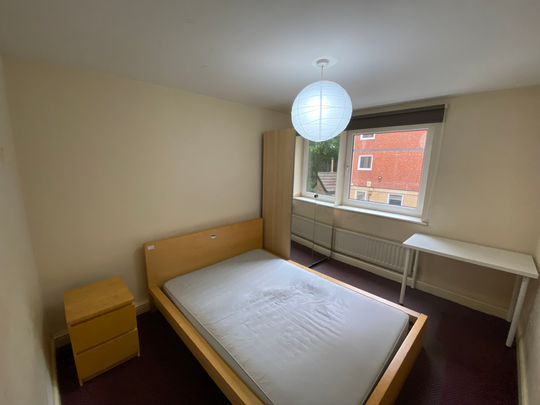 Flat 2, Samara Plaza, LS2 9DU, Leeds - Photo 1