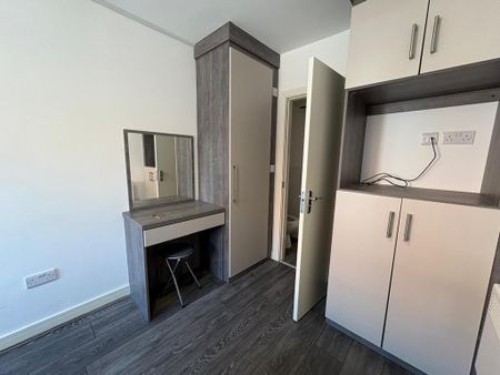 1 bedroom in a house share to rent - Photo 5