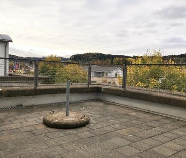 94 m2 en attente d’un nouveau locataire - Photo 3