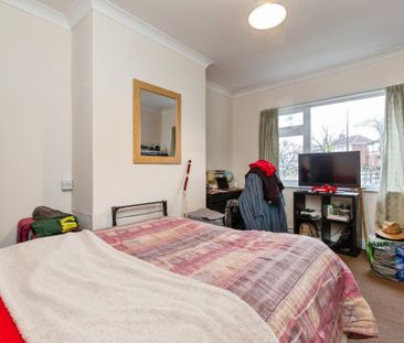 5 bedroom semi-detached house to rent - Photo 3