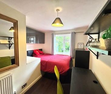 5 Bed Student Home - 31 Godden Road, UKC - Photo 5