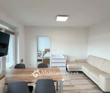 Exkluzivně Vám nabízíme k pronájmu moderní byt 3+kk se dvěma balkon... - Photo 1