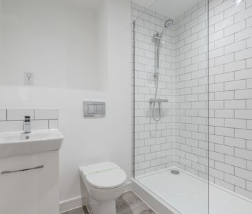 MacArthur House - Photo 1