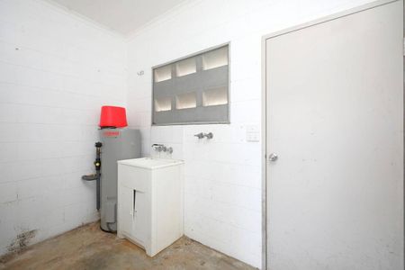 Fantastic Fully Air Conditioned Villa - Garage with Remote - Photo 4