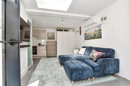 3 bedroom cottage to rent - Photo 2