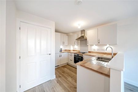 3 bedroom detached house to rent - Photo 5