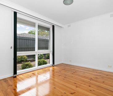 3/4 Maverston Street, Glen Iris VIC 3146 - Photo 5