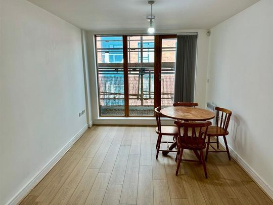 1 bedroom flat to rent - Photo 1