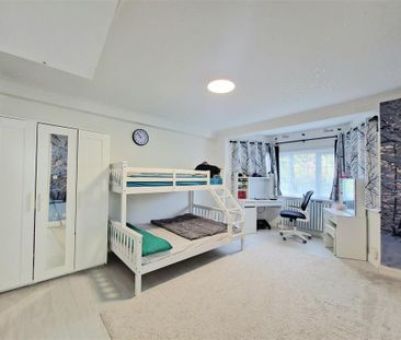 4 bedroom detached house to rent - Photo 6