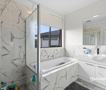 Modern Townhouse Living in the Heart of Pakenham - Photo 6
